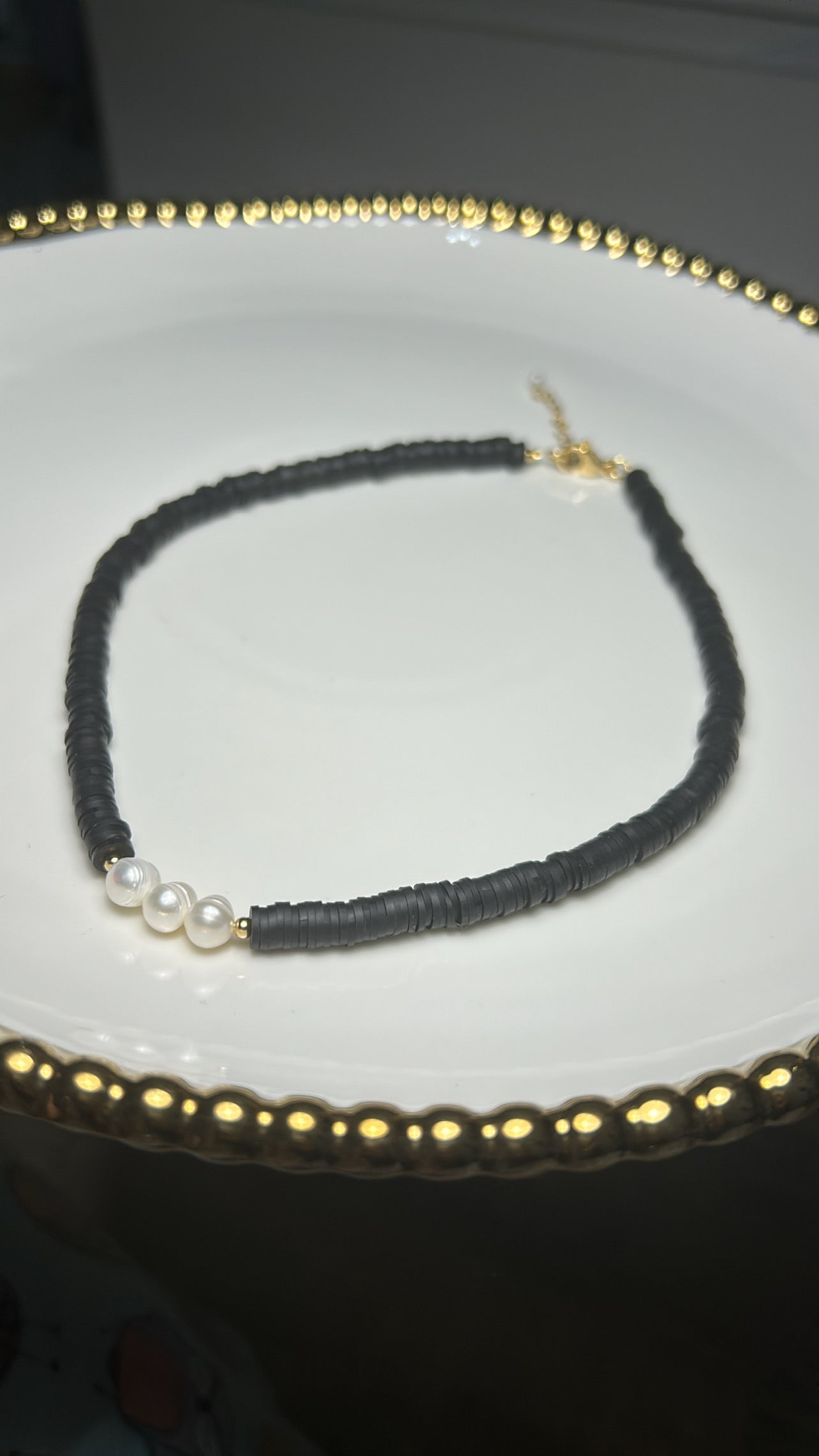 BLACK PEARL CHOKER